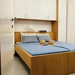 Nyaraló House Contessa Žrnovo