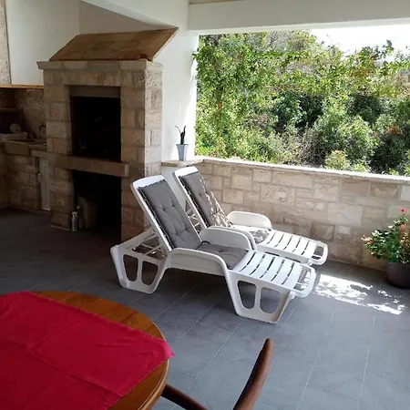 House Contessa