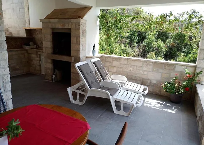 House Contessa