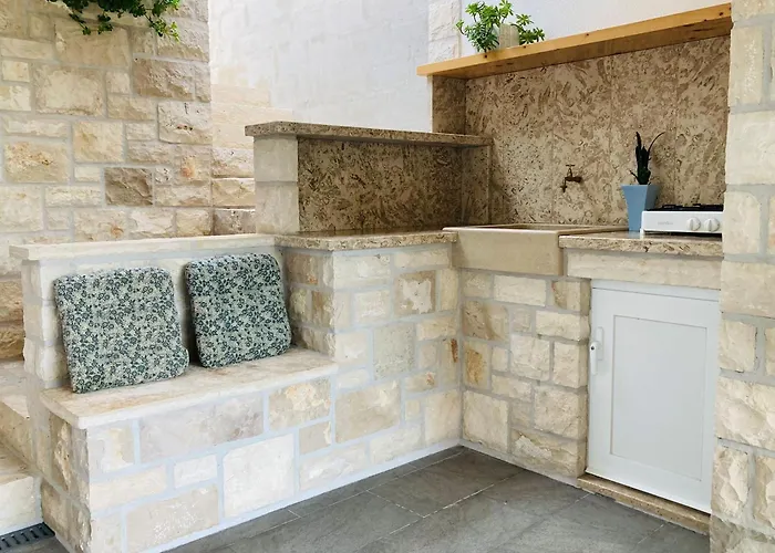 House Contessa Holiday home Zrnovo